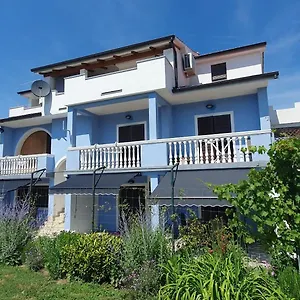 https://apartments-marusic-lopar.primorje-gorskikotar.com
