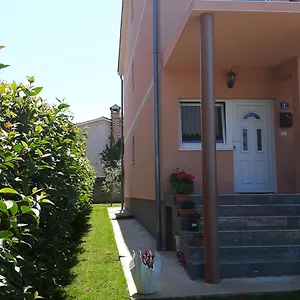https://apartment-ivan-porec.in-istria.net